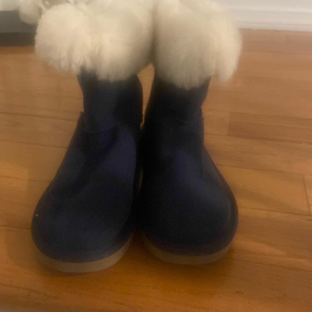 Women size 8 Koolaburra Ugg boots.